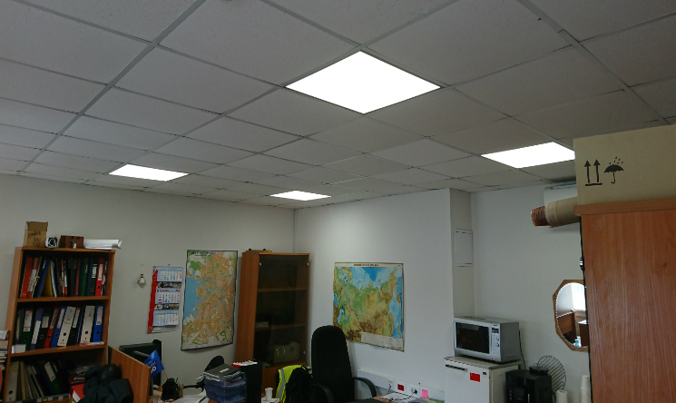 Ультратонкие светодиодные панели для потолков армстронг